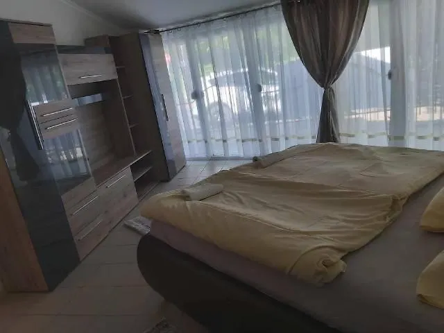 Hullam Apartmán Gyenesdiás